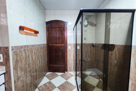 Casa à venda com 520m², 4 quartos e 4 vagas Casa à venda com 520m², 4 quartos e 4 vagasBanheiro Social