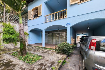 Casa à venda com 520m², 4 quartos e 4 vagas Casa à venda com 520m², 4 quartos e 4 vagasGaragem