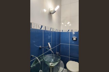 Casa à venda com 520m², 4 quartos e 4 vagas Casa à venda com 520m², 4 quartos e 4 vagasLavabo