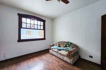 Casa à venda com 520m², 4 quartos e 4 vagas Casa à venda com 520m², 4 quartos e 4 vagasQuarto 2
