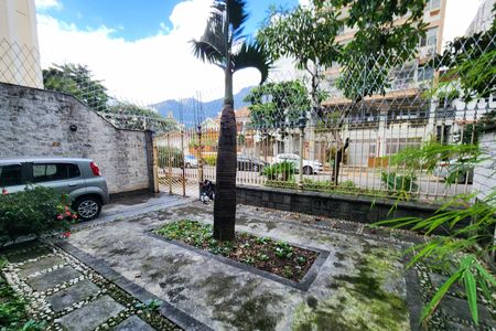 Casa à venda com 520m², 4 quartos e 4 vagas Casa à venda com 520m², 4 quartos e 4 vagasQuintal