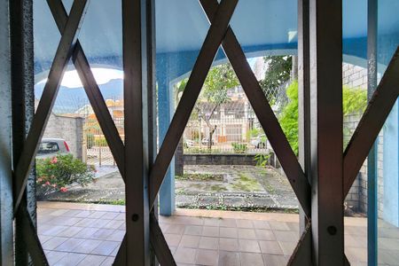 Casa à venda com 520m², 4 quartos e 4 vagas Casa à venda com 520m², 4 quartos e 4 vagasVista