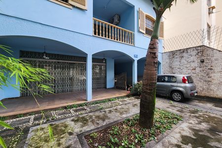 Casa à venda com 520m², 4 quartos e 4 vagas Casa à venda com 520m², 4 quartos e 4 vagasQuintal