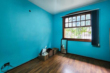Casa à venda com 520m², 4 quartos e 4 vagas Casa à venda com 520m², 4 quartos e 4 vagasQuarto 1