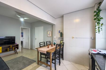Apartamento para alugar com 55m², 2 quartos e 1 vagaCozinha 