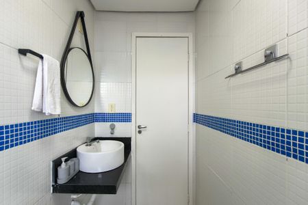 Apartamento para alugar com 55m², 2 quartos e 1 vagaBanheiro 