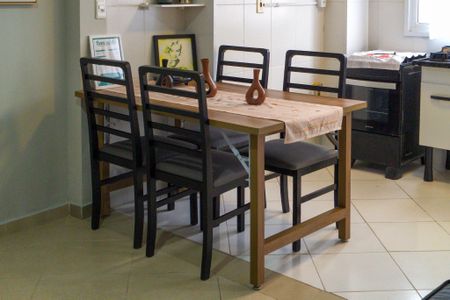 Sala de apartamento para alugar com 2 quartos, 55m² em Solemar, Praia Grande