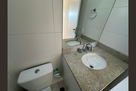 Apartamento para alugar com 66m², 2 quartos e 1 vaga Apartamento para alugar com 66m², 2 quartos e 1 vagaBanheiro da Suíte