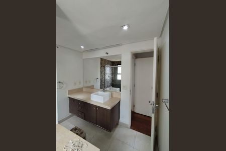 Apartamento à venda com 167m², 3 quartos e 3 vagas Apartamento à venda com 167m², 3 quartos e 3 vagasBanheiro - torneira