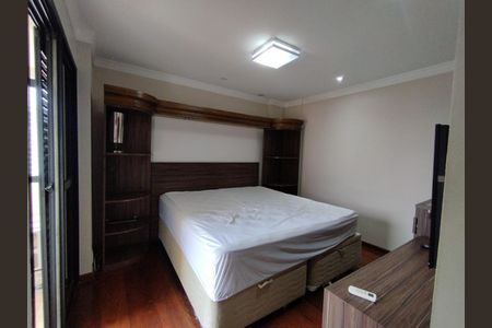 Apartamento à venda com 167m², 3 quartos e 3 vagas Apartamento à venda com 167m², 3 quartos e 3 vagasSuíte