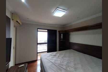 Apartamento à venda com 167m², 3 quartos e 3 vagas Apartamento à venda com 167m², 3 quartos e 3 vagasSuíte