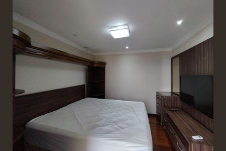 Apartamento à venda com 167m², 3 quartos e 3 vagas Apartamento à venda com 167m², 3 quartos e 3 vagasSuíte