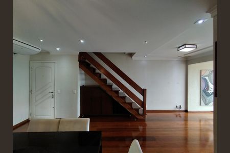 Apartamento à venda com 167m², 3 quartos e 3 vagas Apartamento à venda com 167m², 3 quartos e 3 vagasSala