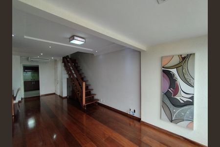 Apartamento à venda com 167m², 3 quartos e 3 vagas Apartamento à venda com 167m², 3 quartos e 3 vagasSala