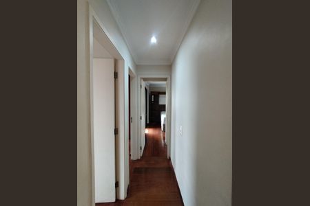 Apartamento à venda com 167m², 3 quartos e 3 vagas Apartamento à venda com 167m², 3 quartos e 3 vagasCorredor