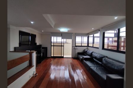 Apartamento à venda com 167m², 3 quartos e 3 vagas Apartamento à venda com 167m², 3 quartos e 3 vagasCobertura