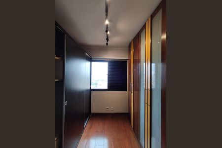 Apartamento à venda com 167m², 3 quartos e 3 vagas Apartamento à venda com 167m², 3 quartos e 3 vagasQuarto