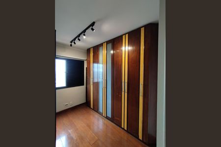 Apartamento à venda com 167m², 3 quartos e 3 vagas Apartamento à venda com 167m², 3 quartos e 3 vagasQuarto