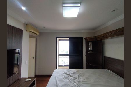Apartamento à venda com 167m², 3 quartos e 3 vagas Apartamento à venda com 167m², 3 quartos e 3 vagasSuíte