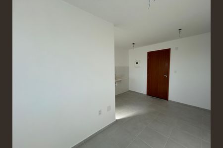 Sala de apartamento para alugar com 2 quartos, 41m² em Inhaúma, Rio de Janeiro