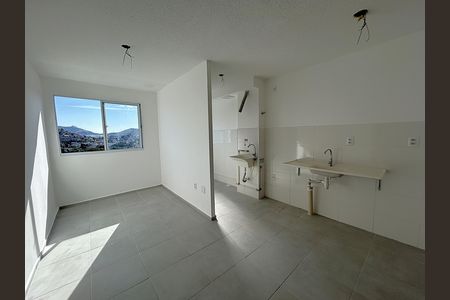 Sala de apartamento para alugar com 2 quartos, 41m² em Inhaúma, Rio de Janeiro