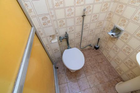 Apartamento à venda com 65m², 2 quartos e sem vaga Apartamento à venda com 65m², 2 quartos e sem vagaBanheiro