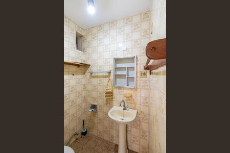 Apartamento à venda com 65m², 2 quartos e sem vaga Apartamento à venda com 65m², 2 quartos e sem vagaBanheiro