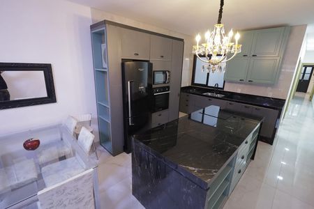 Casa à venda com 2 quartos, 309m² em Parque Oratório, Santo André