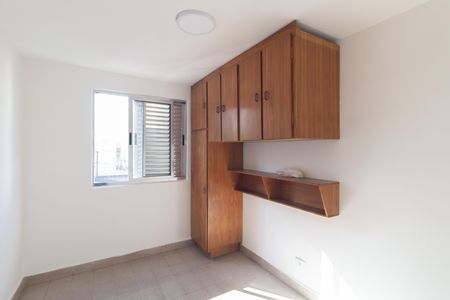 Quarto 2 de apartamento para alugar com 2 quartos, 48m² em Itaquera, São Paulo