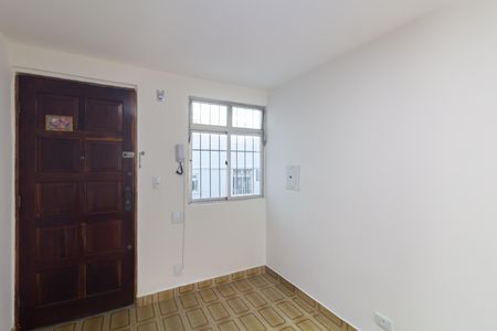 Sala de apartamento para alugar com 2 quartos, 48m² em Itaquera, São Paulo