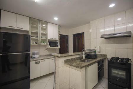Cozinha de apartamento para alugar com 3 quartos, 80m² em Rocha, São Gonçalo