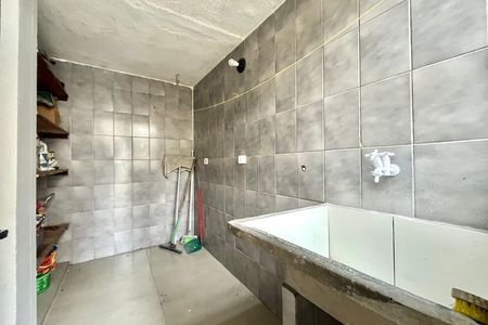 Casa para alugar com 240m², 2 quartos e 7 vagas Casa para alugar com 240m², 2 quartos e 7 vagasÁrea de Serviço