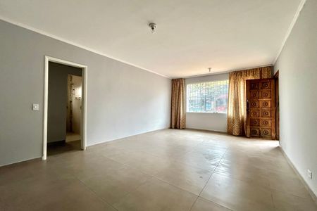 Casa para alugar com 240m², 2 quartos e 7 vagas Casa para alugar com 240m², 2 quartos e 7 vagasSala
