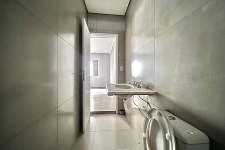 Casa para alugar com 240m², 2 quartos e 7 vagas Casa para alugar com 240m², 2 quartos e 7 vagasBanheiro da Suíte