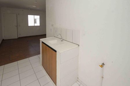 Apartamento para alugar com 50m², 2 quartos e sem vaga Apartamento para alugar com 50m², 2 quartos e sem vagaCozinha/Área de serviço
