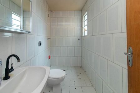 Casa para alugar com 110m², 2 quartos e 1 vaga Casa para alugar com 110m², 2 quartos e 1 vagaBanheiro Social