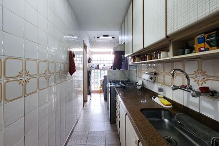 Apartamento à venda com 103m², 2 quartos e 2 vagas Apartamento à venda com 103m², 2 quartos e 2 vagasCozinha