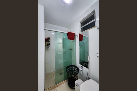 Apartamento à venda com 103m², 2 quartos e 2 vagas Apartamento à venda com 103m², 2 quartos e 2 vagasBanheiro da Suíte