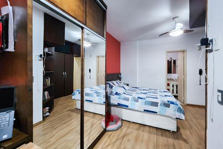 Apartamento à venda com 103m², 2 quartos e 2 vagas Apartamento à venda com 103m², 2 quartos e 2 vagasSuíte