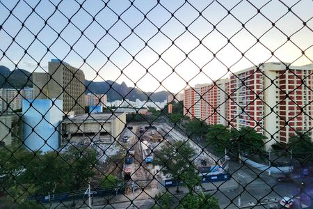Apartamento à venda com 103m², 2 quartos e 2 vagas Apartamento à venda com 103m², 2 quartos e 2 vagasVista