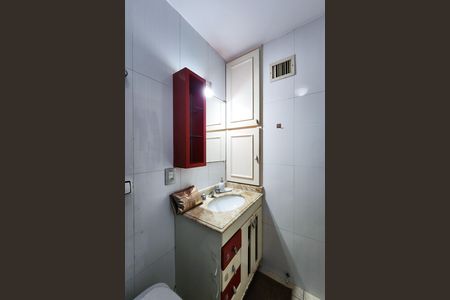 Apartamento à venda com 103m², 2 quartos e 2 vagas Apartamento à venda com 103m², 2 quartos e 2 vagasBanheiro da Suíte