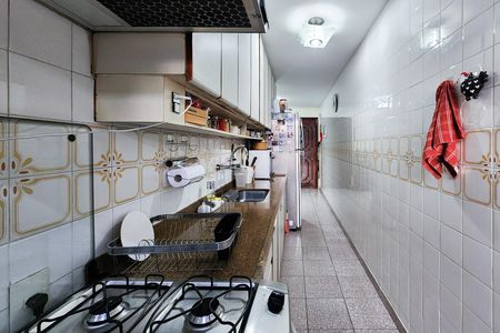 Apartamento à venda com 103m², 2 quartos e 2 vagas Apartamento à venda com 103m², 2 quartos e 2 vagasCozinha