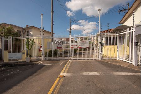 Apartamento para alugar com 52m², 2 quartos e 1 vaga Apartamento para alugar com 52m², 2 quartos e 1 vagaFachada