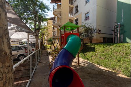 Apartamento para alugar com 52m², 2 quartos e 1 vaga Apartamento para alugar com 52m², 2 quartos e 1 vagaÁrea comum - Playground