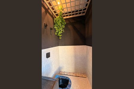 Casa à venda com 248m², 4 quartos e 4 vagas Casa à venda com 248m², 4 quartos e 4 vagasLavabo
