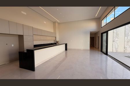 Casa à venda com 248m², 4 quartos e 4 vagas Casa à venda com 248m², 4 quartos e 4 vagasCozinha