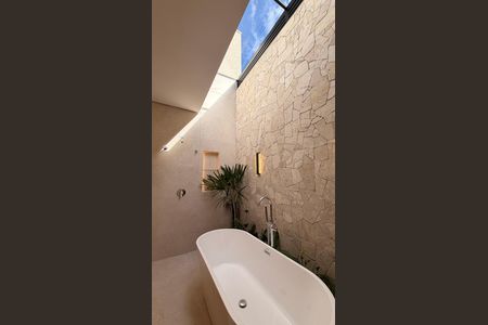 Casa à venda com 248m², 4 quartos e 4 vagas Casa à venda com 248m², 4 quartos e 4 vagasBanheiro da Suíte 1