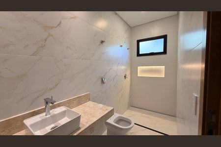 Casa à venda com 248m², 4 quartos e 4 vagas Casa à venda com 248m², 4 quartos e 4 vagasBanheiro da Suíte 4