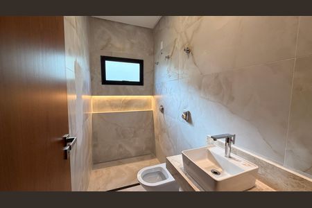 Casa à venda com 248m², 4 quartos e 4 vagas Casa à venda com 248m², 4 quartos e 4 vagasBanheiro da Suíte 2