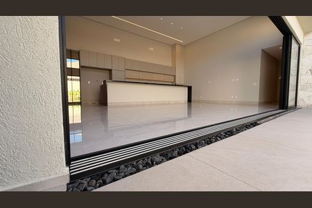 Casa à venda com 248m², 4 quartos e 4 vagas Casa à venda com 248m², 4 quartos e 4 vagasCozinha